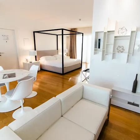 Dilman Luxury 4* בארי