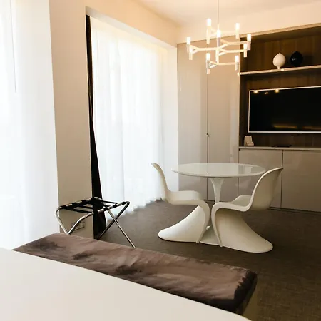 Dilman Luxury לינה וארוחת בוקר