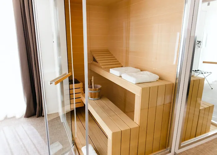 Dilman Luxury 4* باري