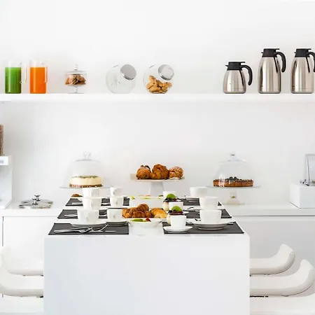 Dilman Luxury Bed & Breakfast 4*